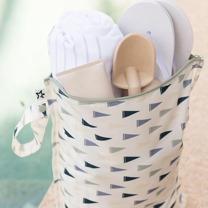 Tiny Twinkle Mess Proof Wet Bags | 2-Pack Reusable Waterproof Wet Bags - Image 4