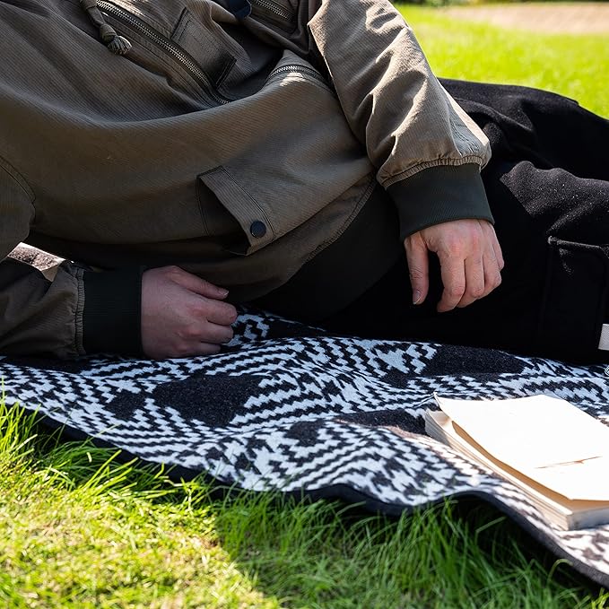 PuTian Merino Wool Blanket - Image 4