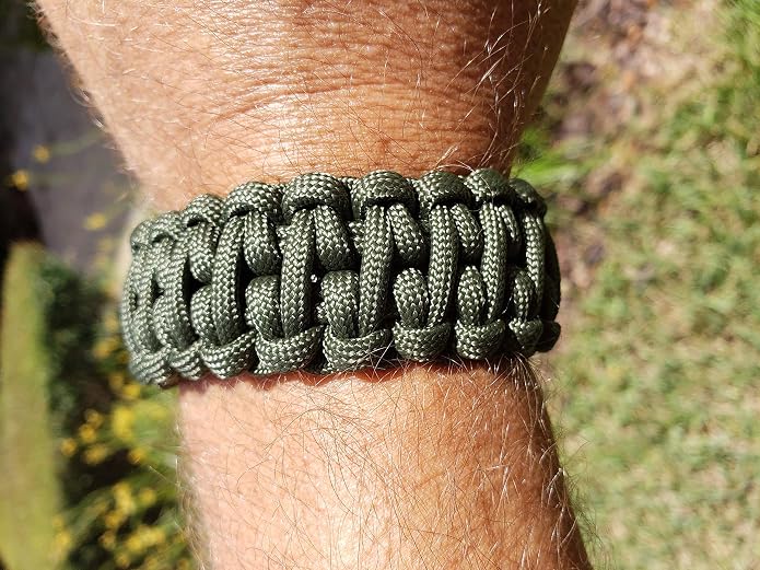 Savior Survival Gear Paracord Bracelet - Image 4